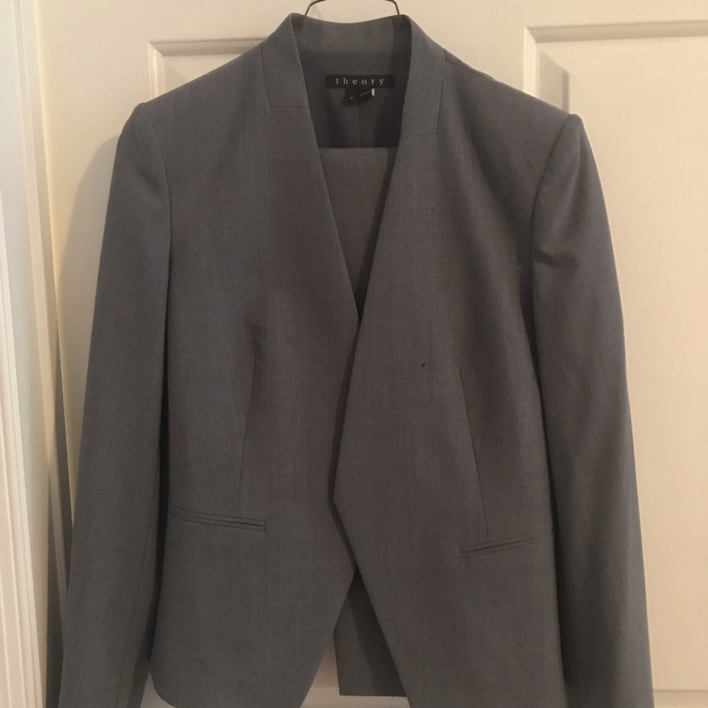 Theory suit - EUC